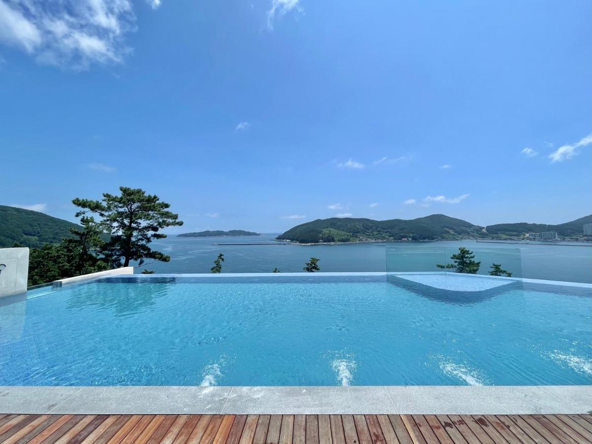 Hotel Sang Sang & Private Sang Sang Pool Villa Geoje Ngoại thất bức ảnh