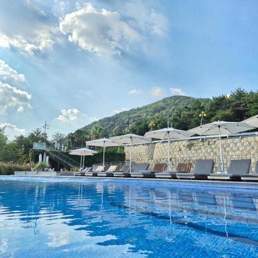 Hotel Sang Sang & Private Sang Sang Pool Villa Geoje Ngoại thất bức ảnh