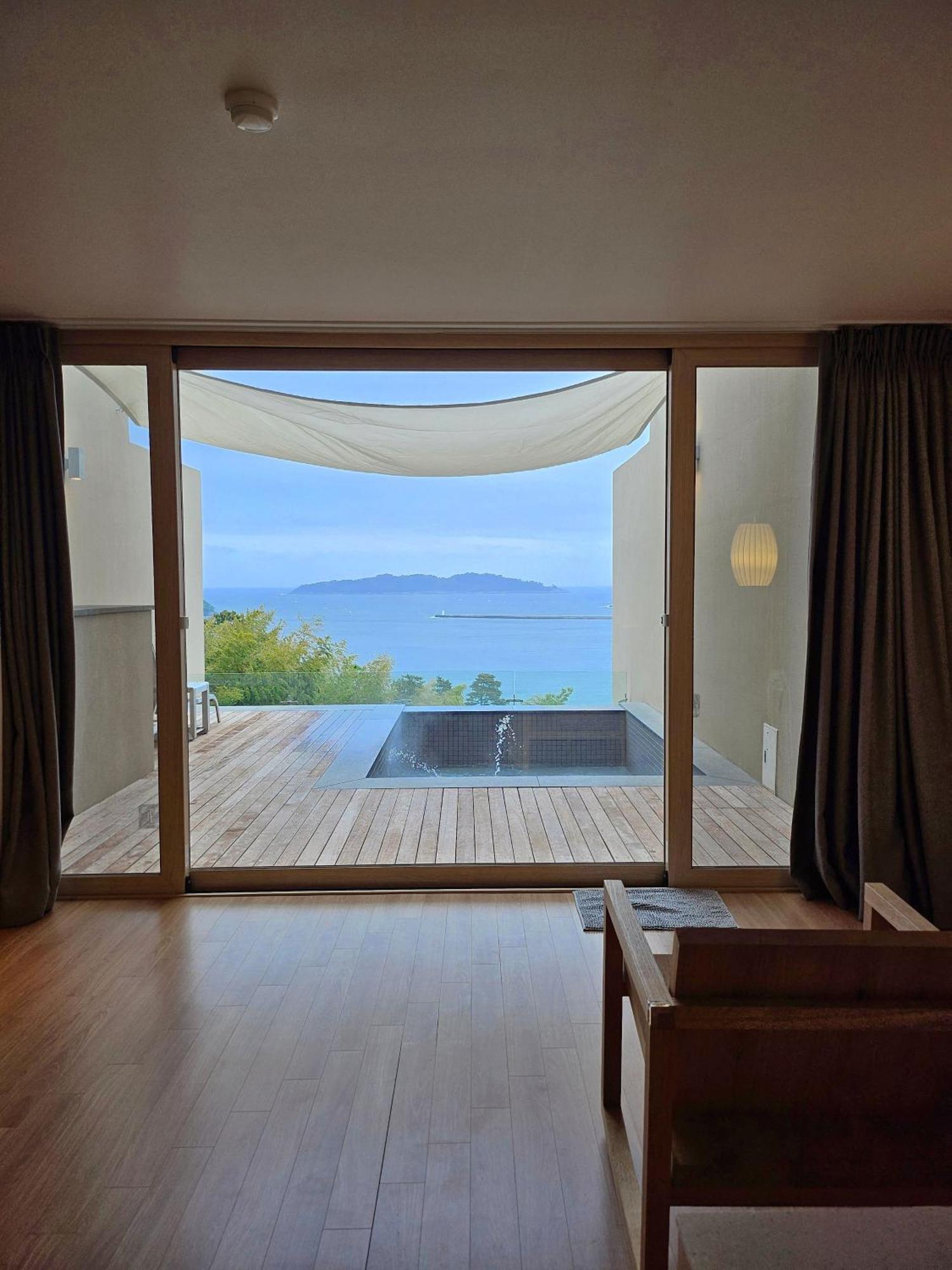 Hotel Sang Sang & Private Sang Sang Pool Villa Geoje Ngoại thất bức ảnh